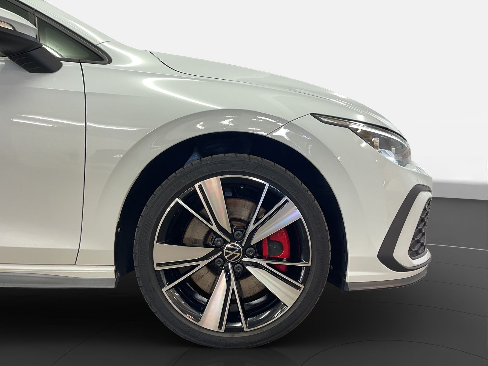 Volkswagen - Golf_15