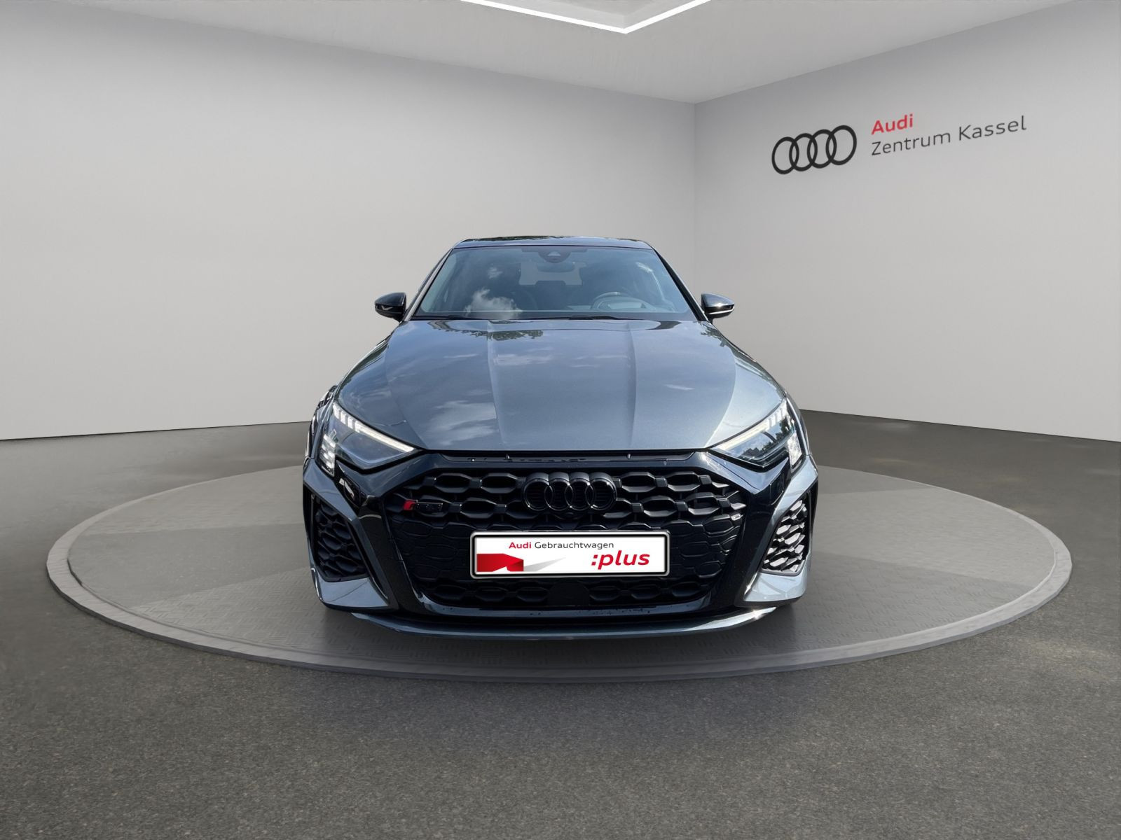 Audi - RS 3 Limousine_10