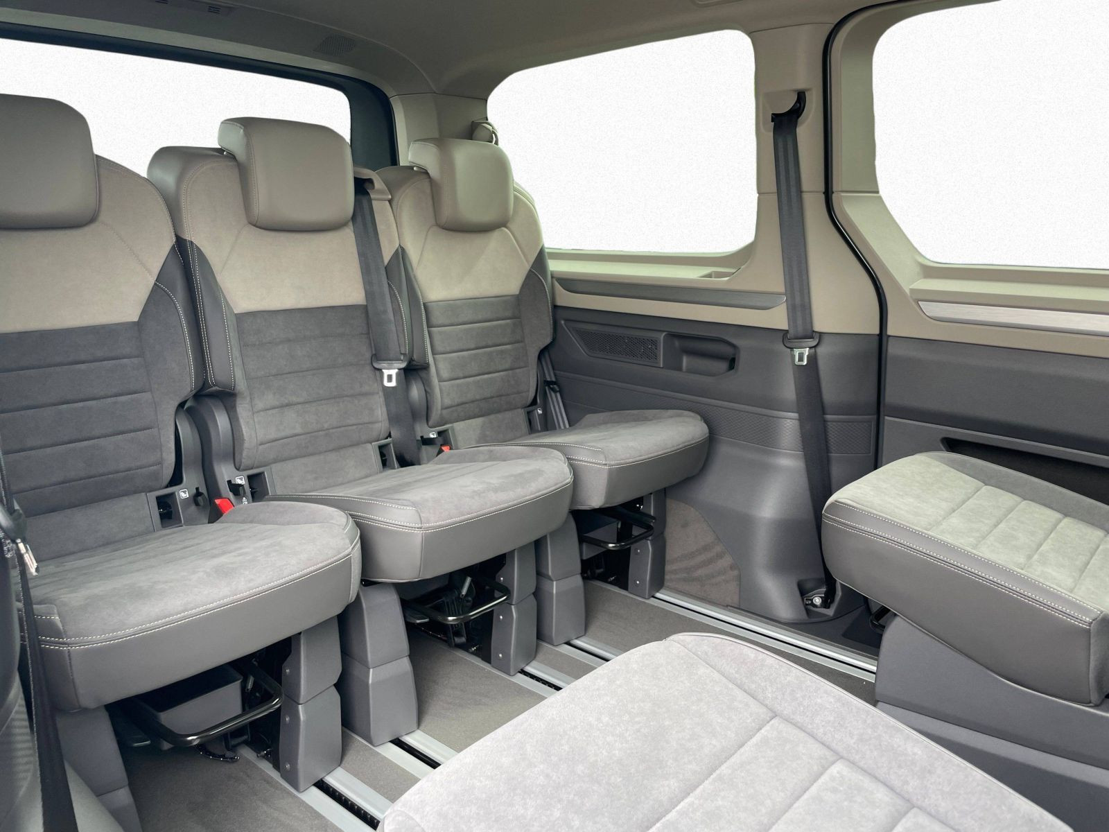 Volkswagen - Multivan_7