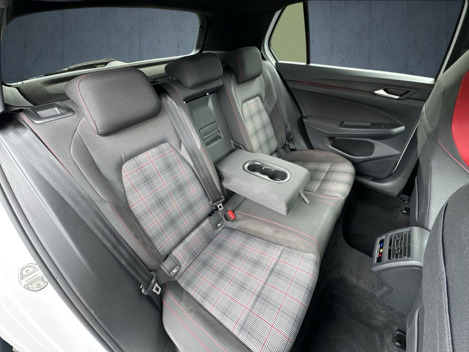 Volkswagen - Golf GTI_19
