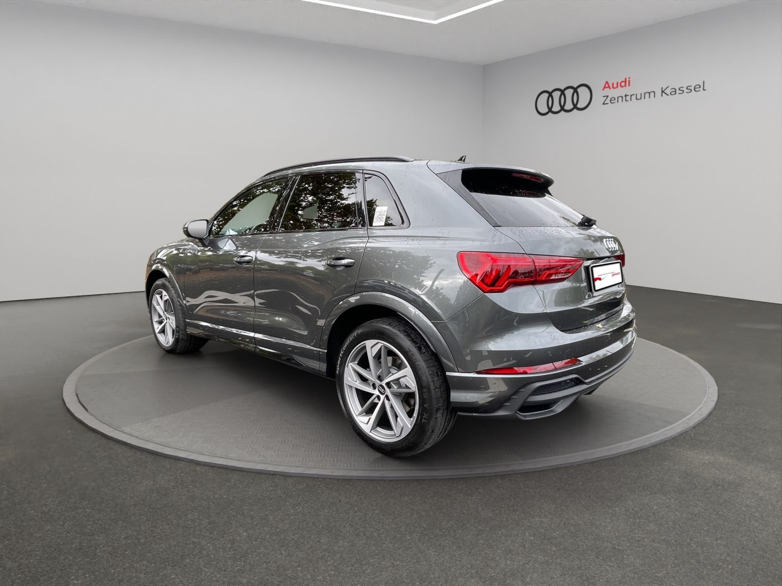 Audi - Q3_5 Audi - Q3_5