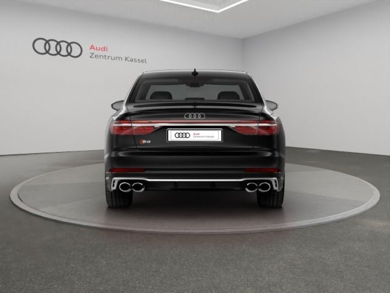 Audi - S8_5