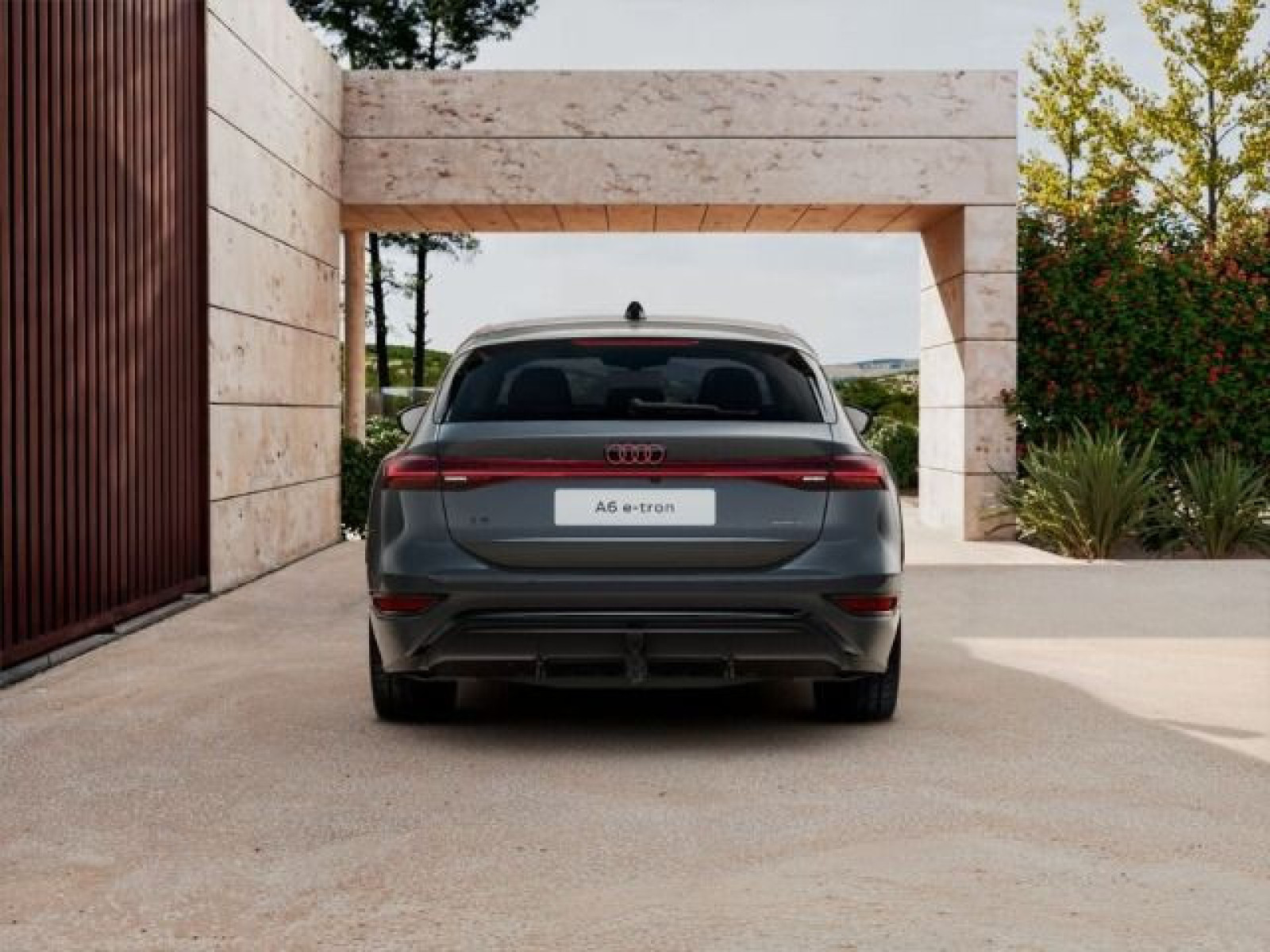 Audi - A6 Avant e-tron_7