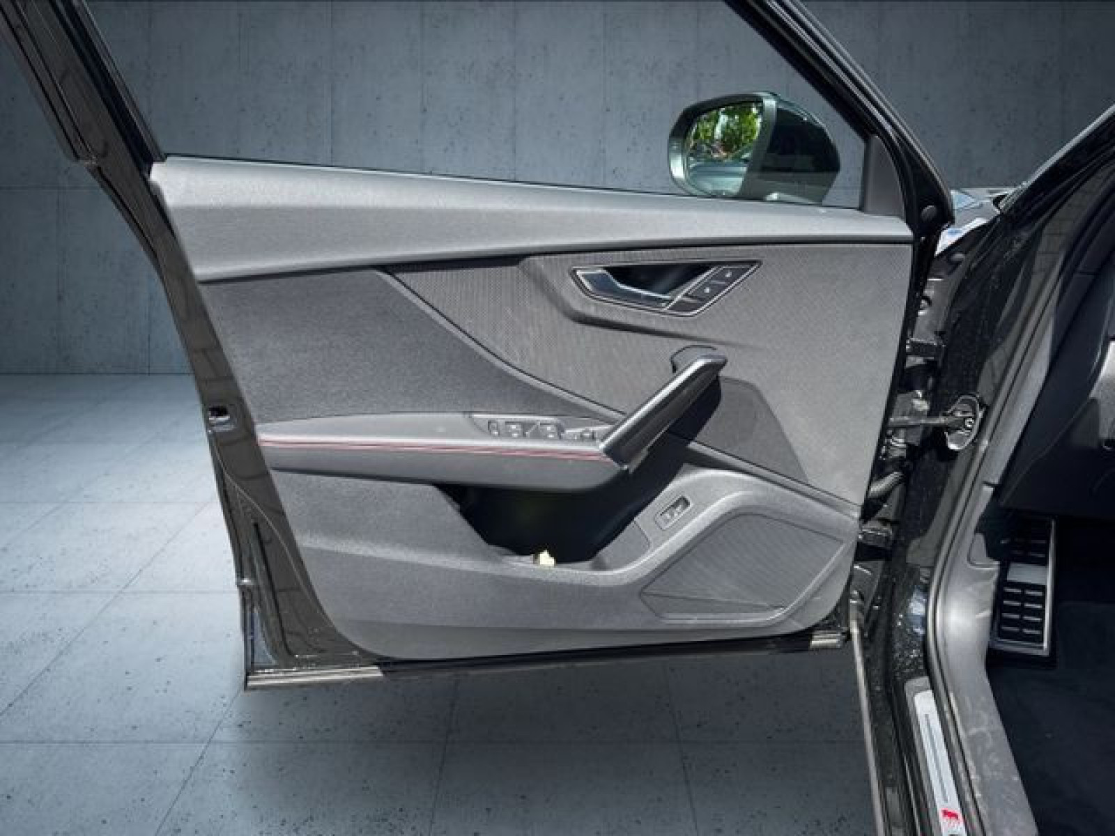 Audi - SQ2_22