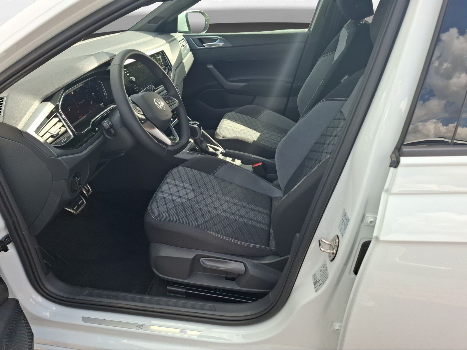 Volkswagen - Taigo_4
