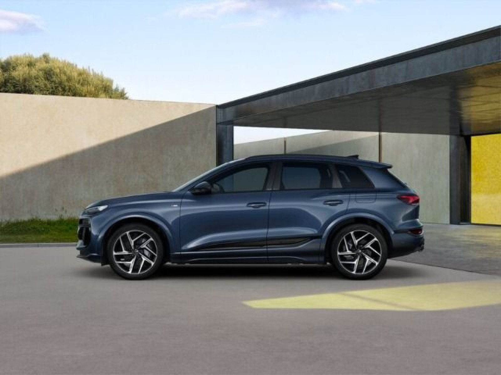 Audi - Q6 SUV e-tron_4
