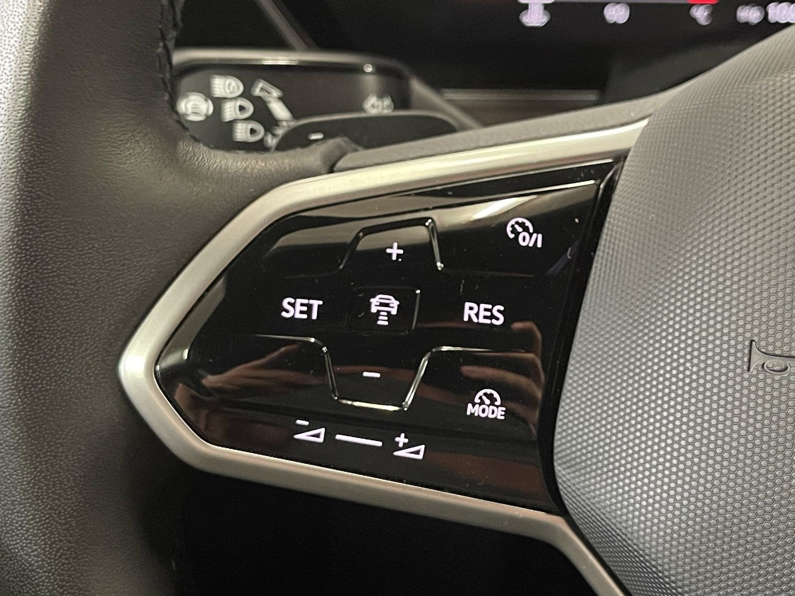Volkswagen - Touareg_26