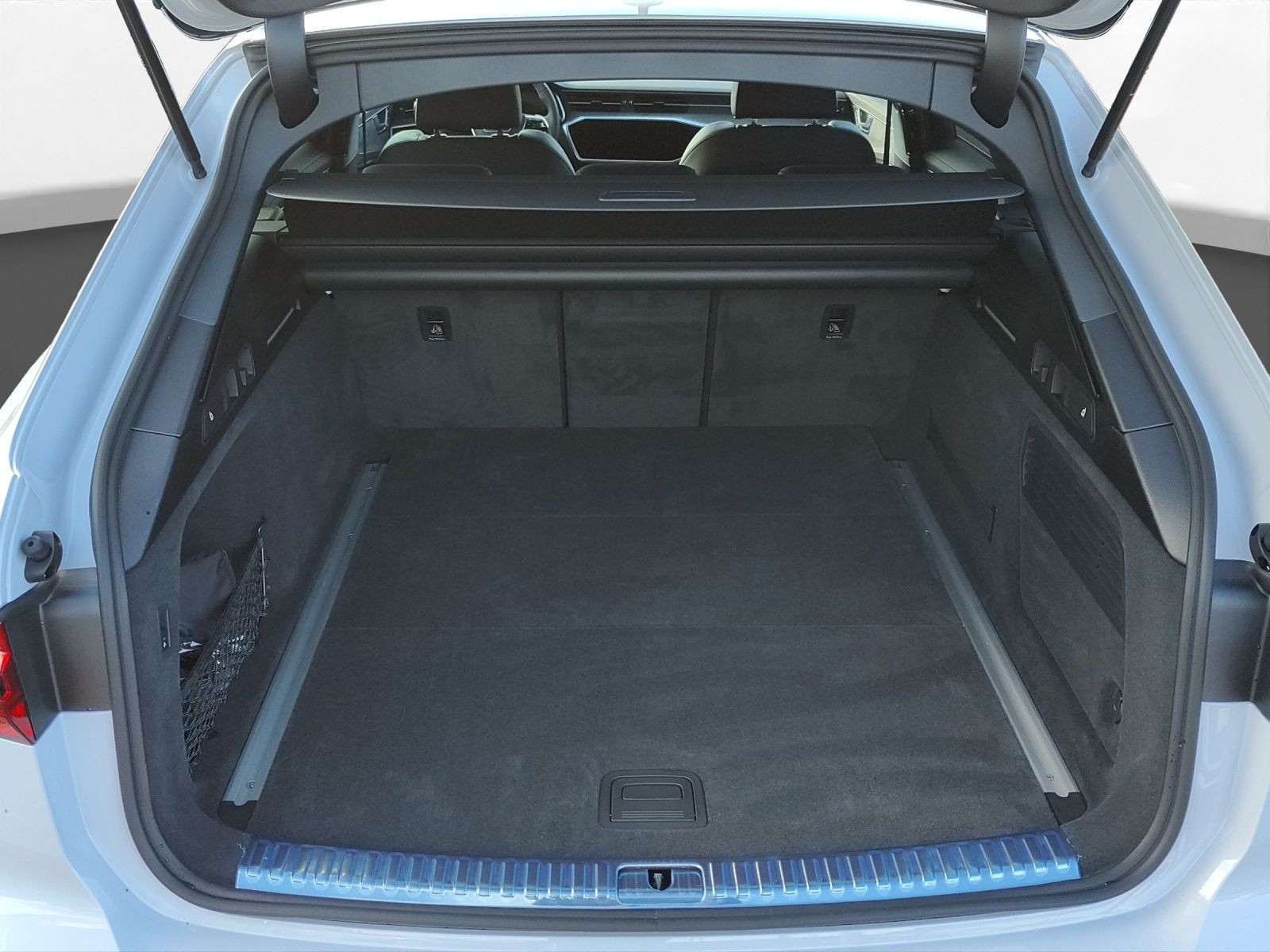 Audi - A6 Avant_11
