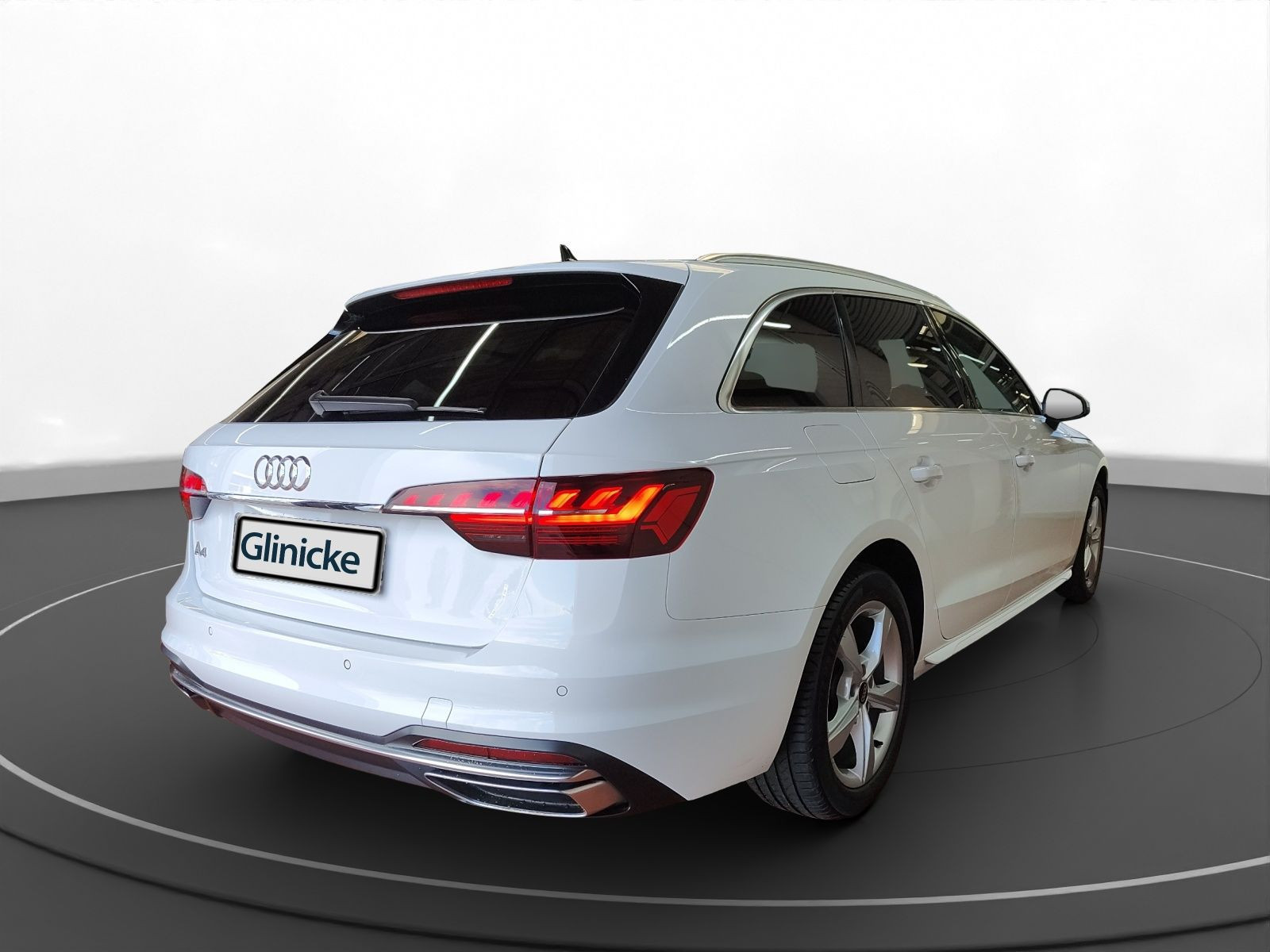 Audi - A4_12