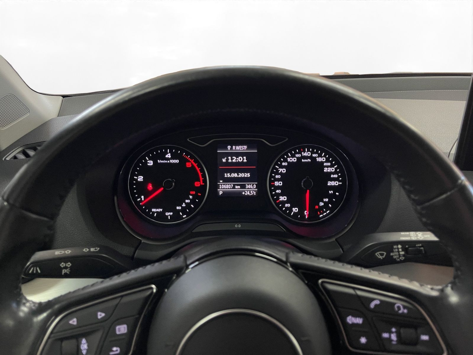 Audi - Q2_9