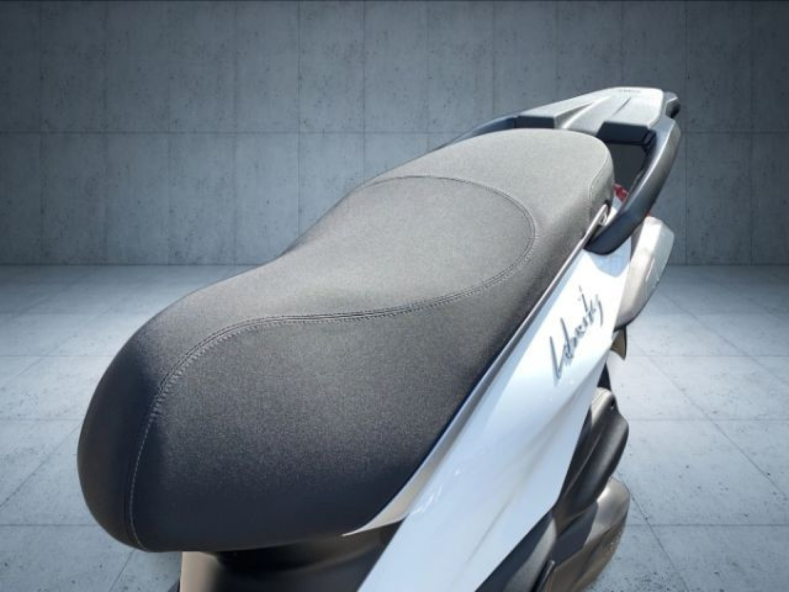 Piaggio - _12