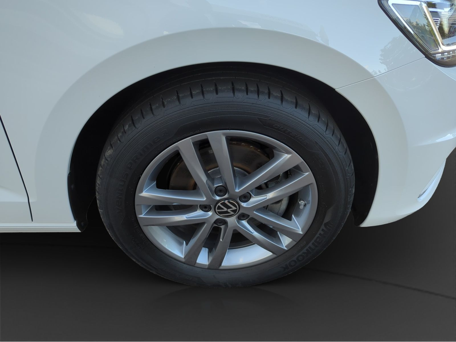 Volkswagen - Touran_13