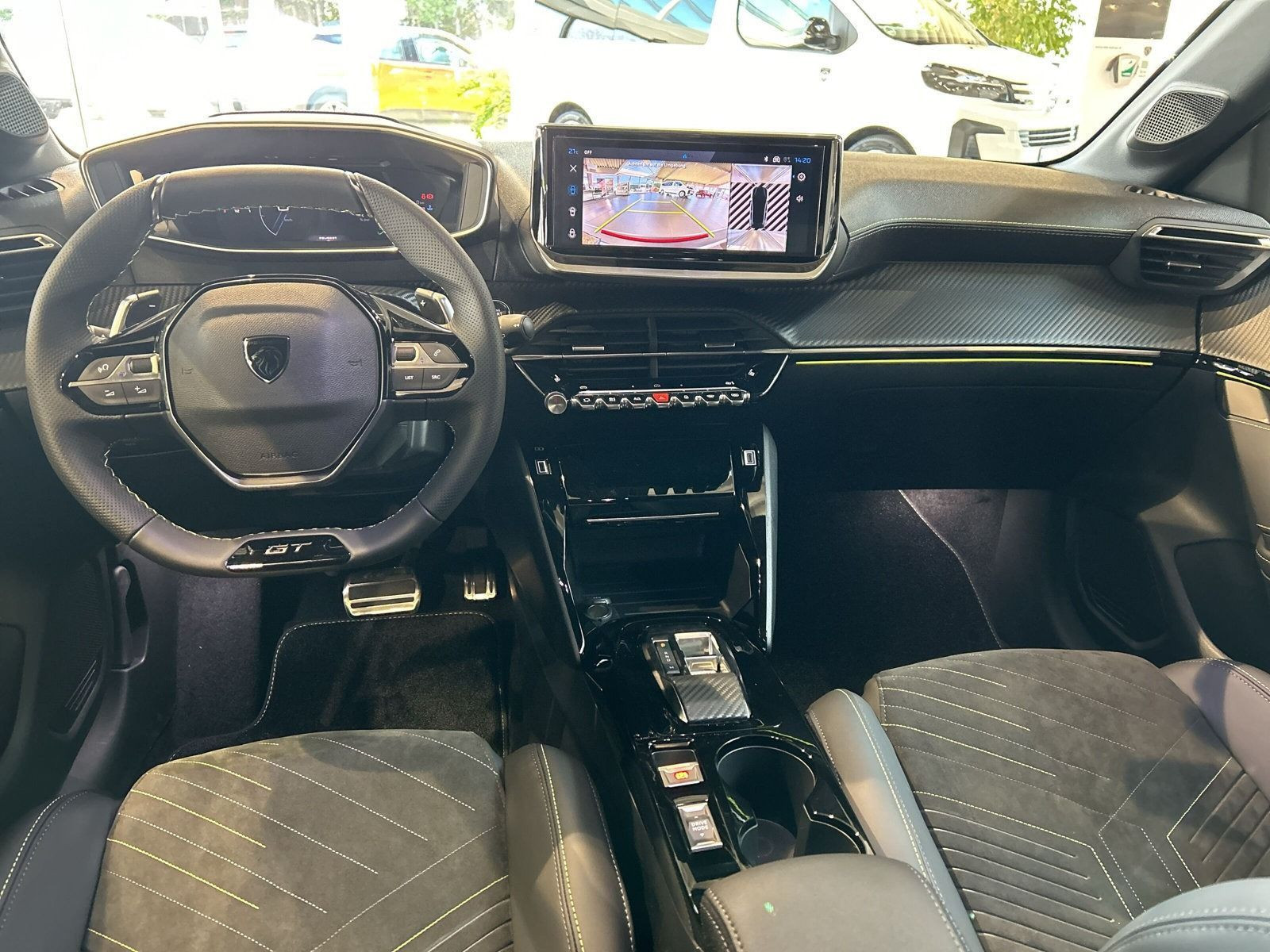 Peugeot - 208_13