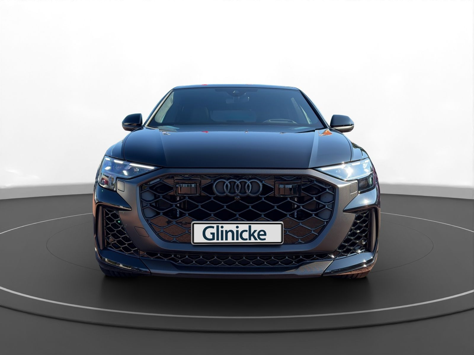 Audi - RS Q8_18