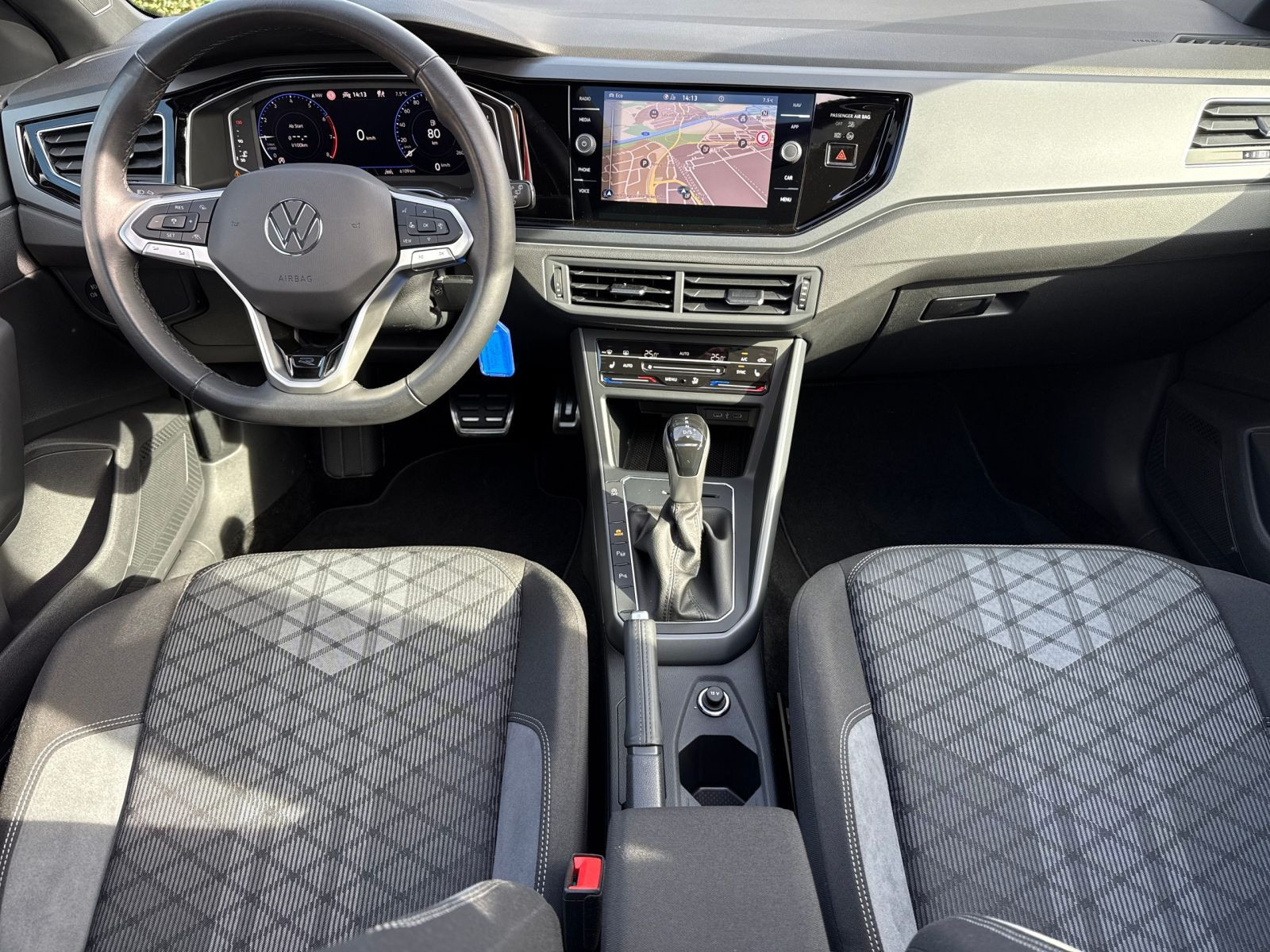 Volkswagen - Polo_13