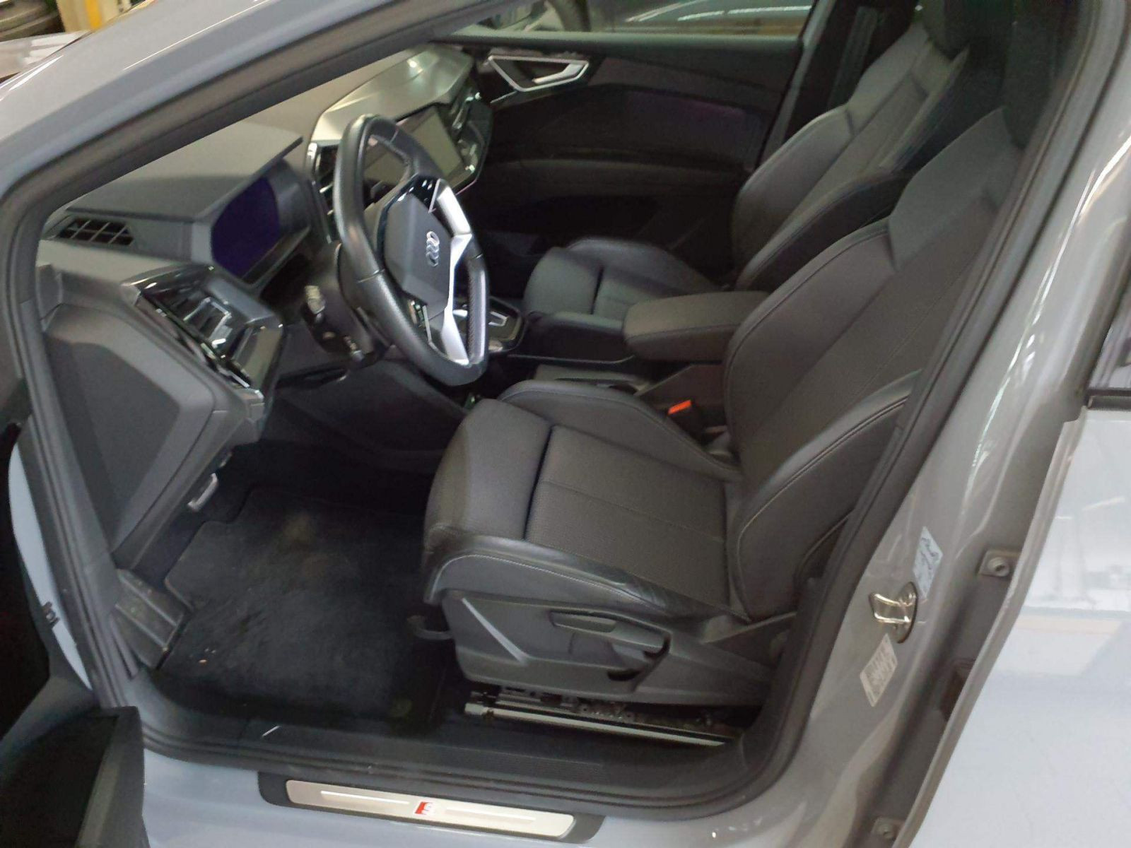 Audi - Q4_3
