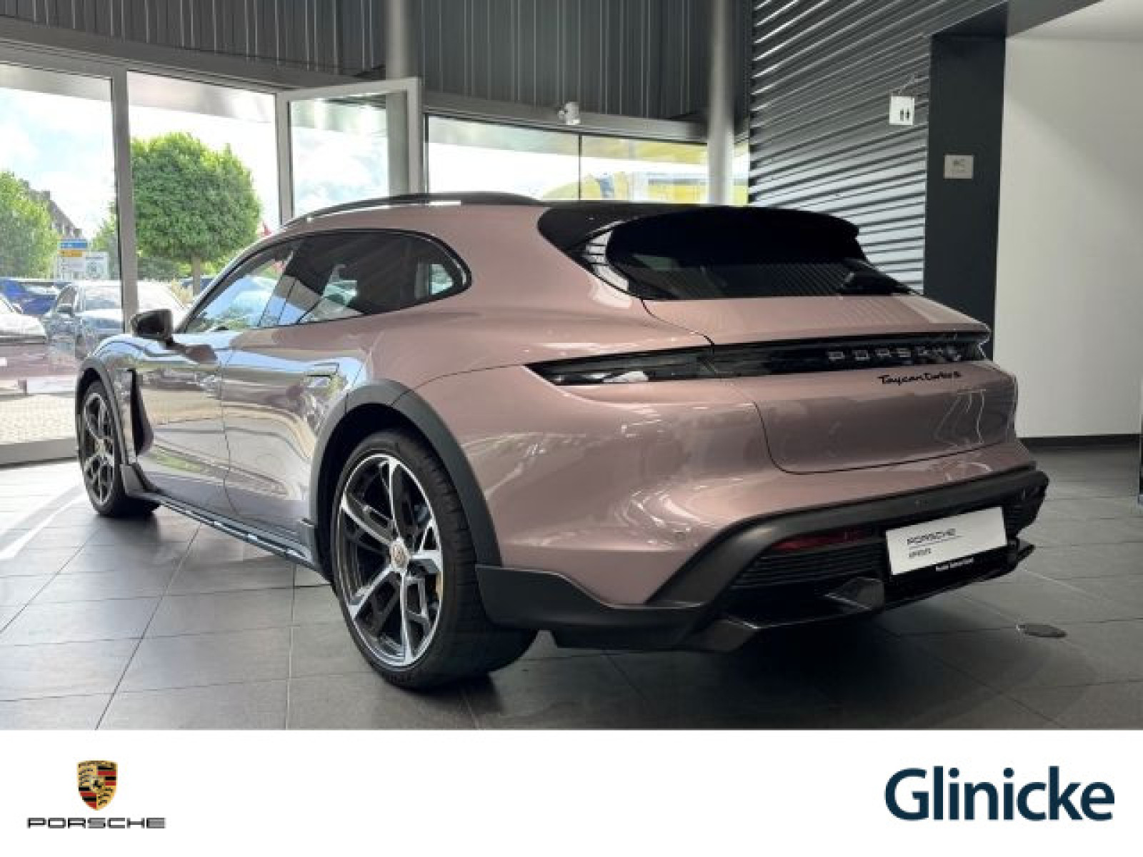 Porsche - Taycan_3