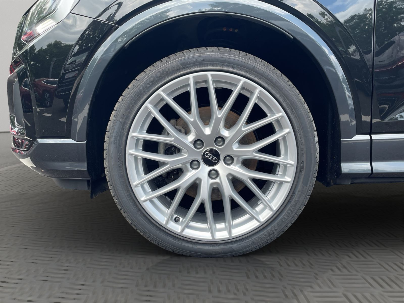 Audi - Q2_21