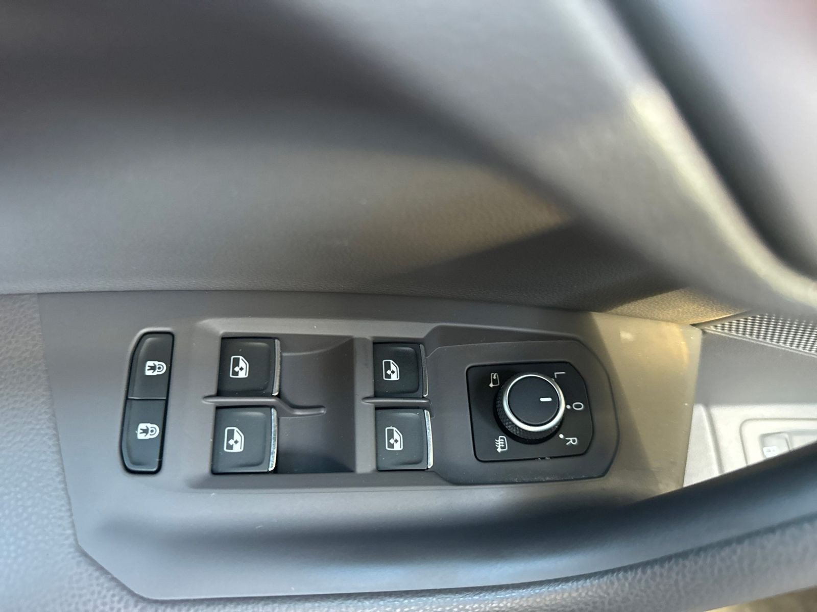 Volkswagen - Touareg_19