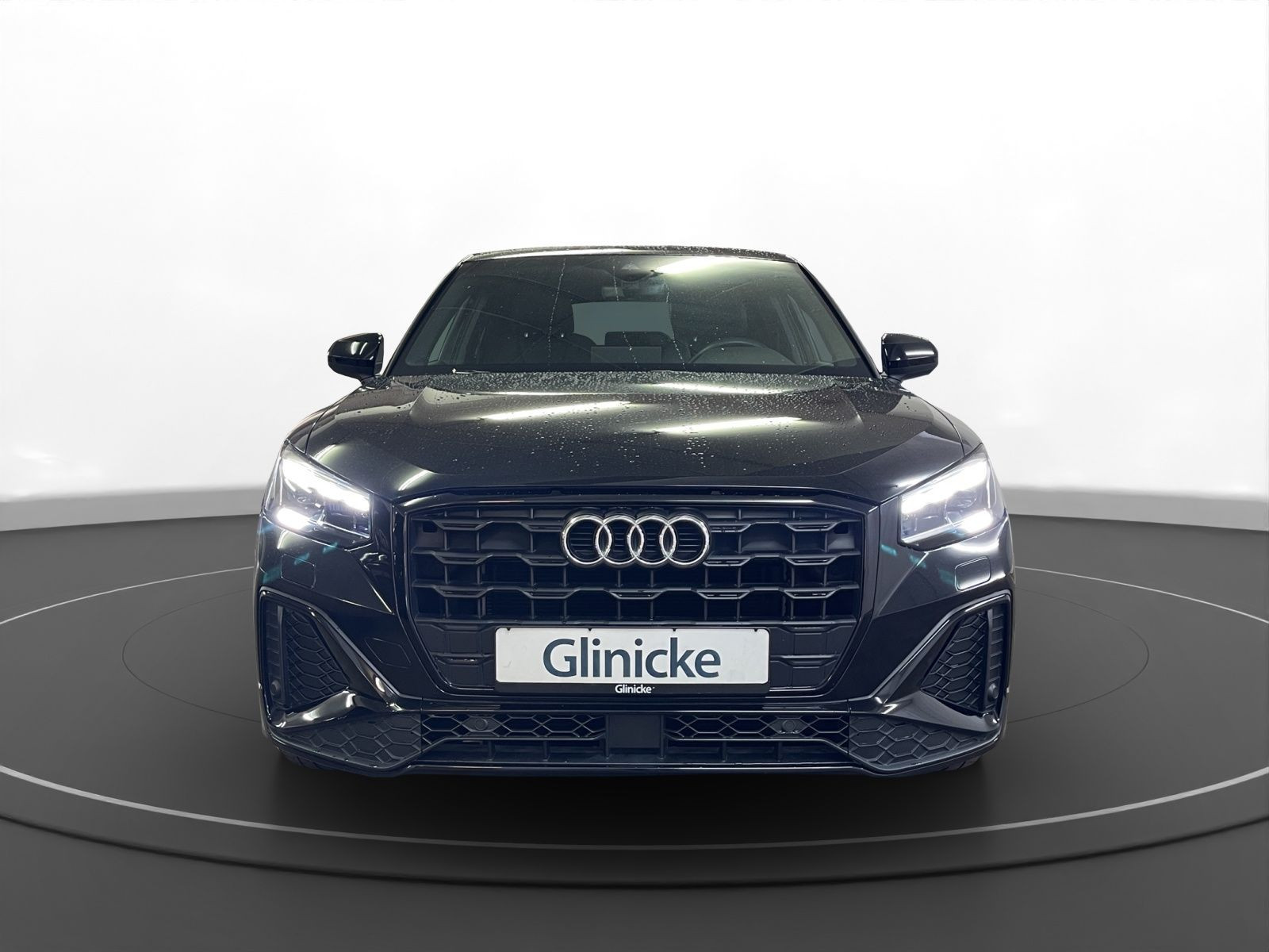 Audi - Q2_2