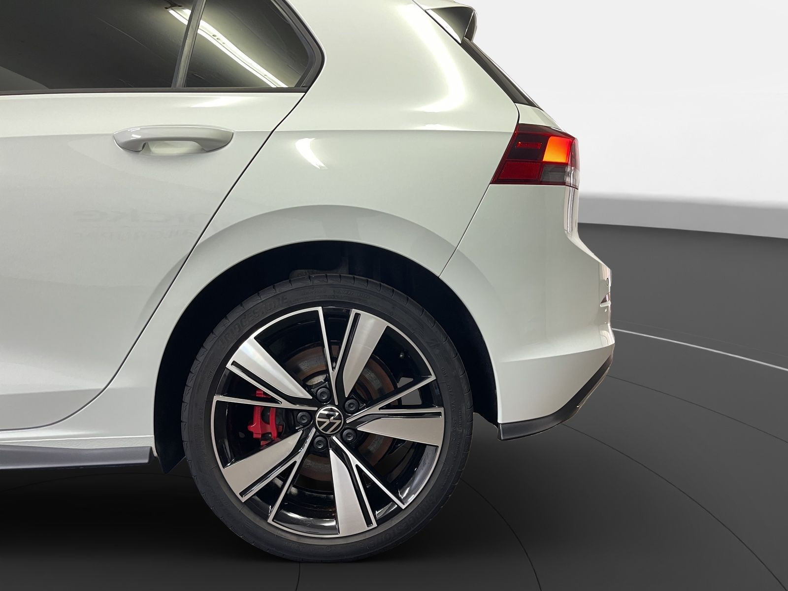 Volkswagen - Golf_14