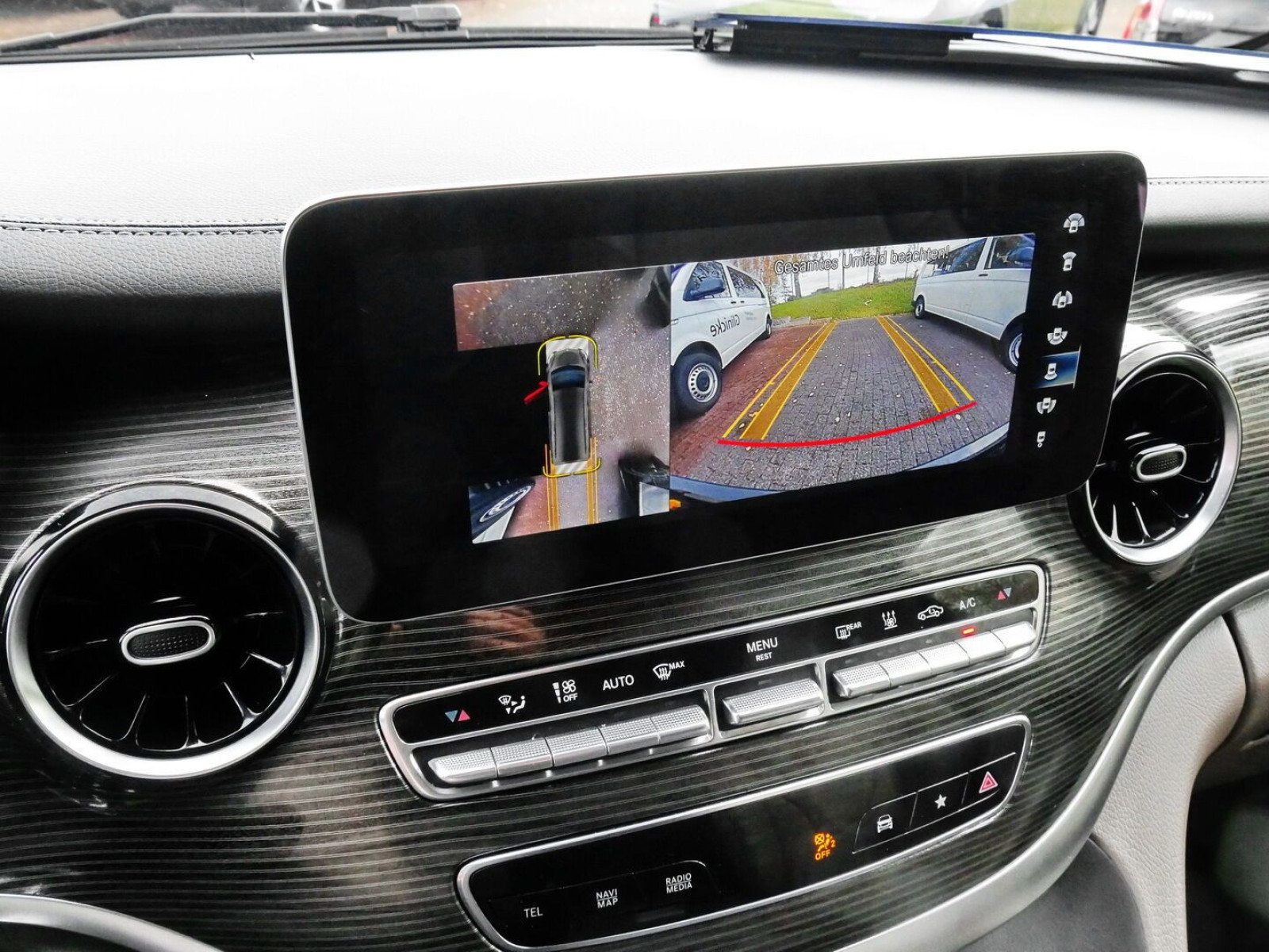 Mercedes-Benz - V 300_13