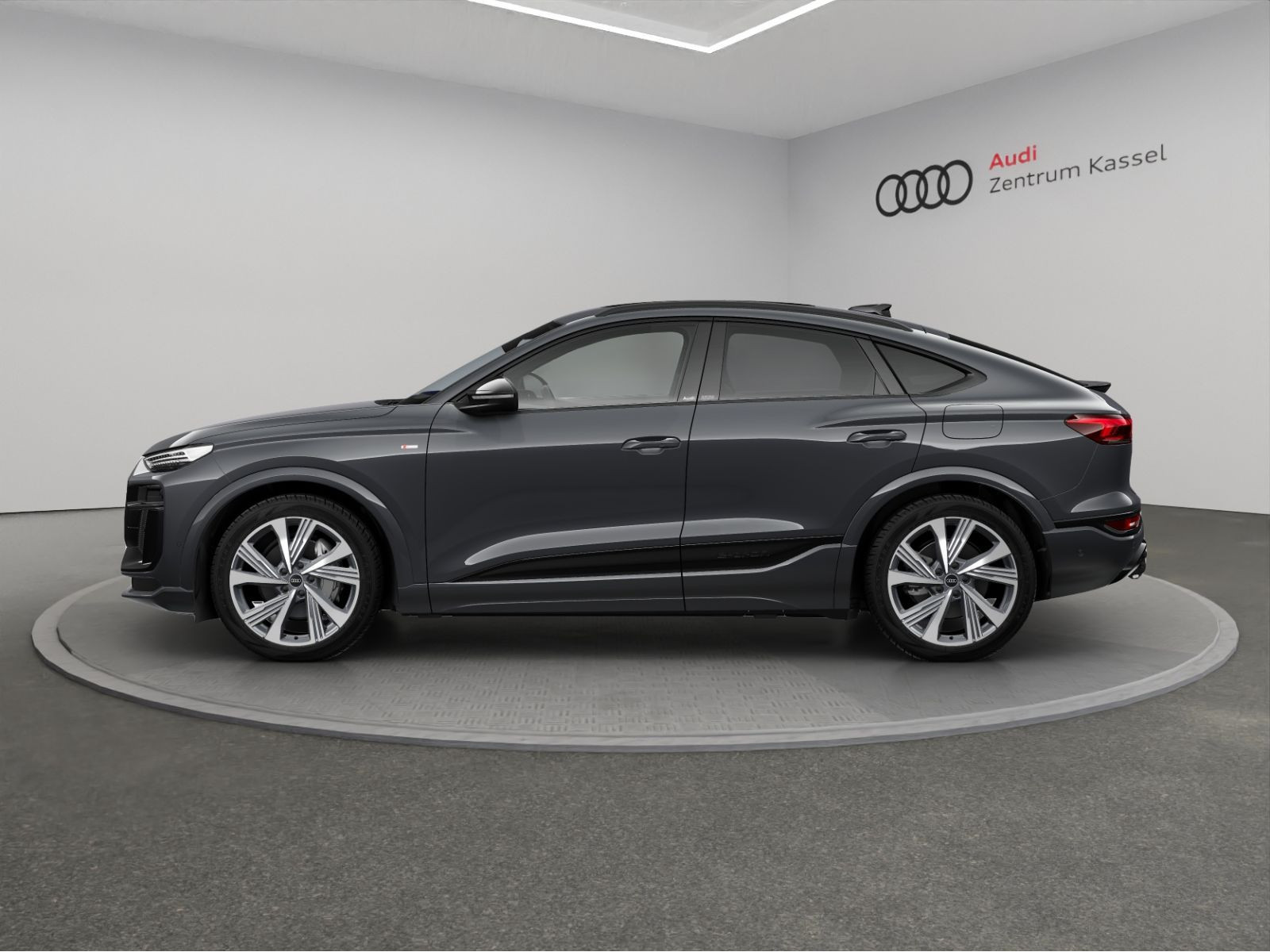 Audi - Q6 Sportback e-tron_4