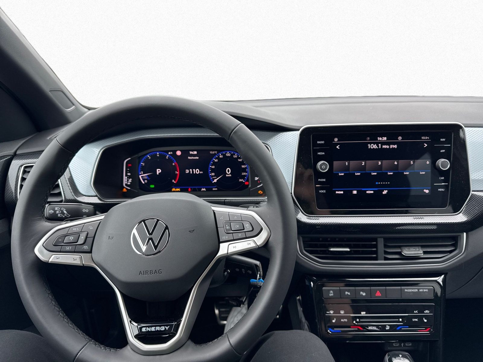 Volkswagen - T-Cross_13
