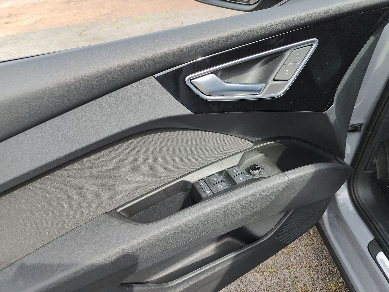 Audi - Q4 e-tron_5