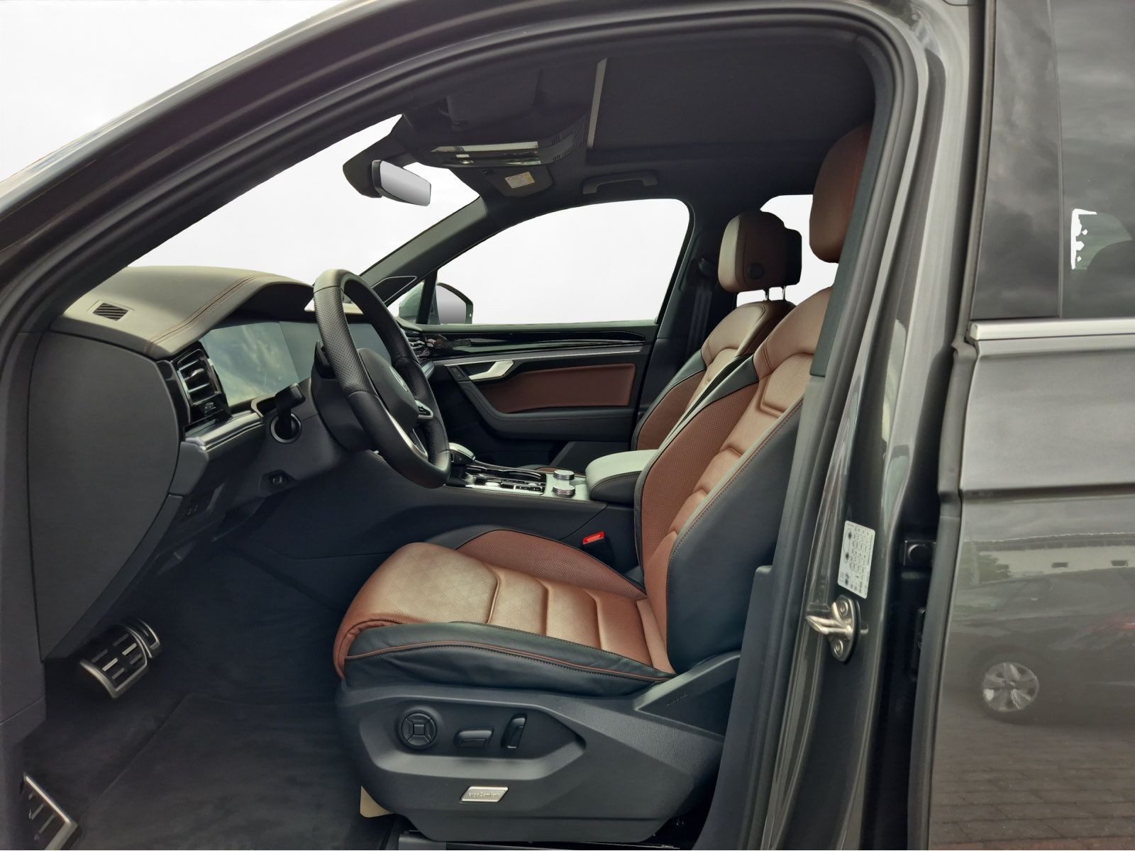 Volkswagen - Touareg_4