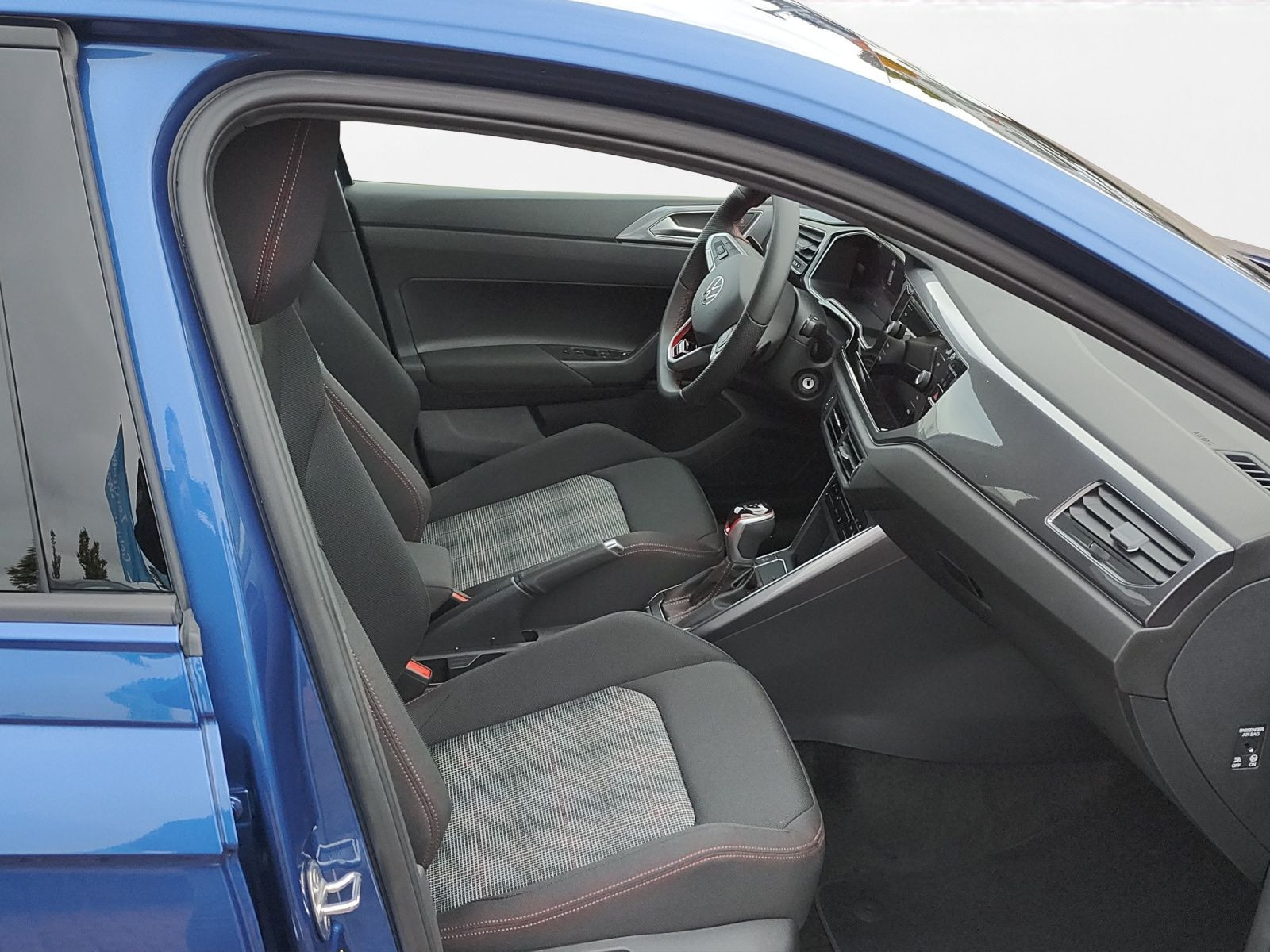 Volkswagen - Polo_14