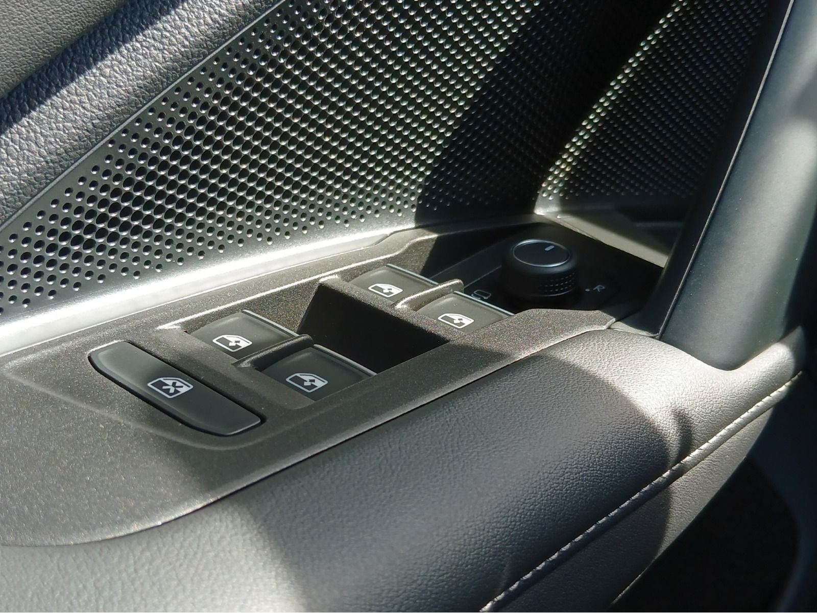 Volkswagen - Tiguan_11