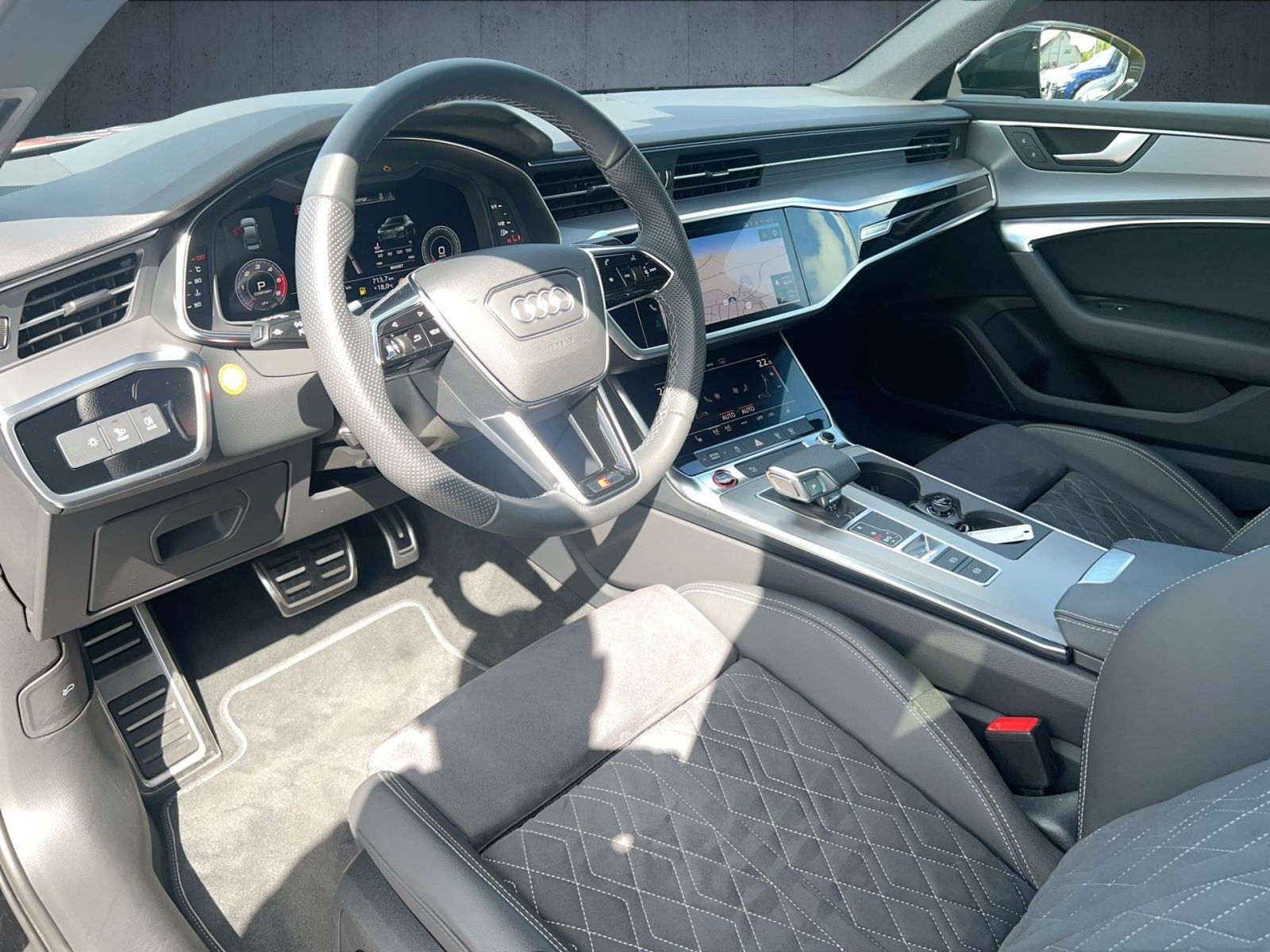 Audi - S6 Limousine_11