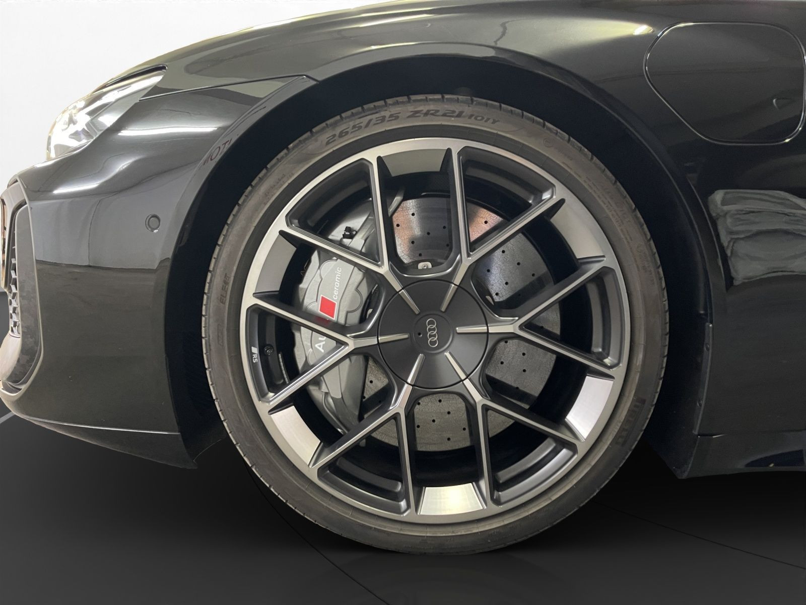 Audi - RS e-tron GT_13