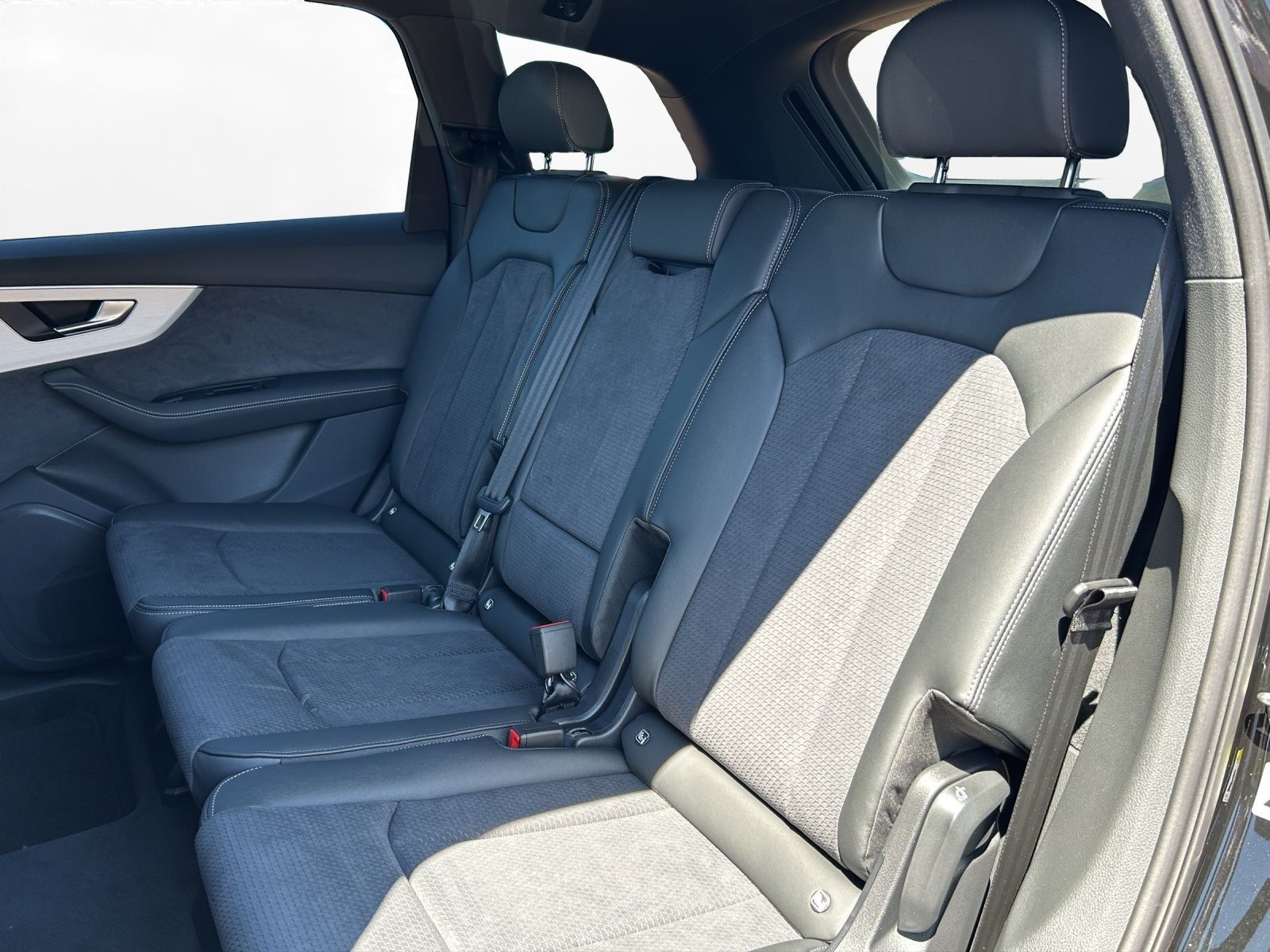 Audi - Q7_4