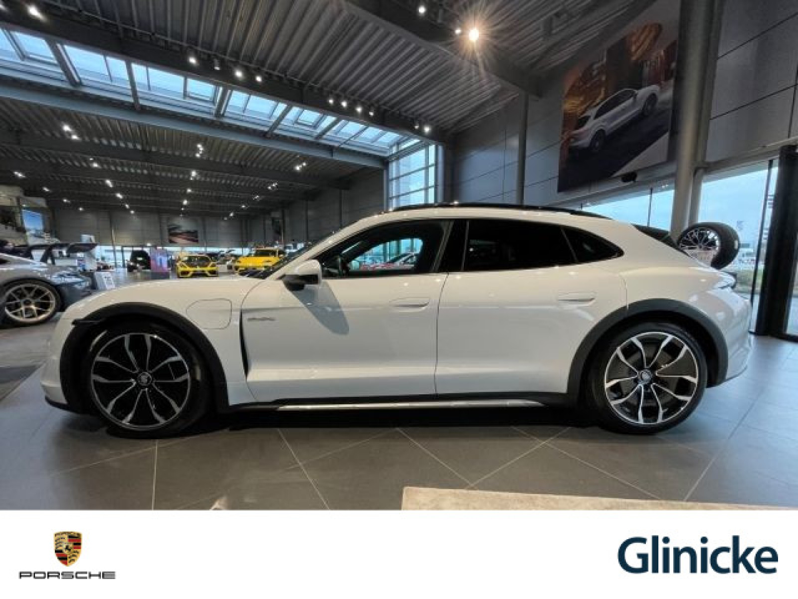 Porsche - Taycan_31