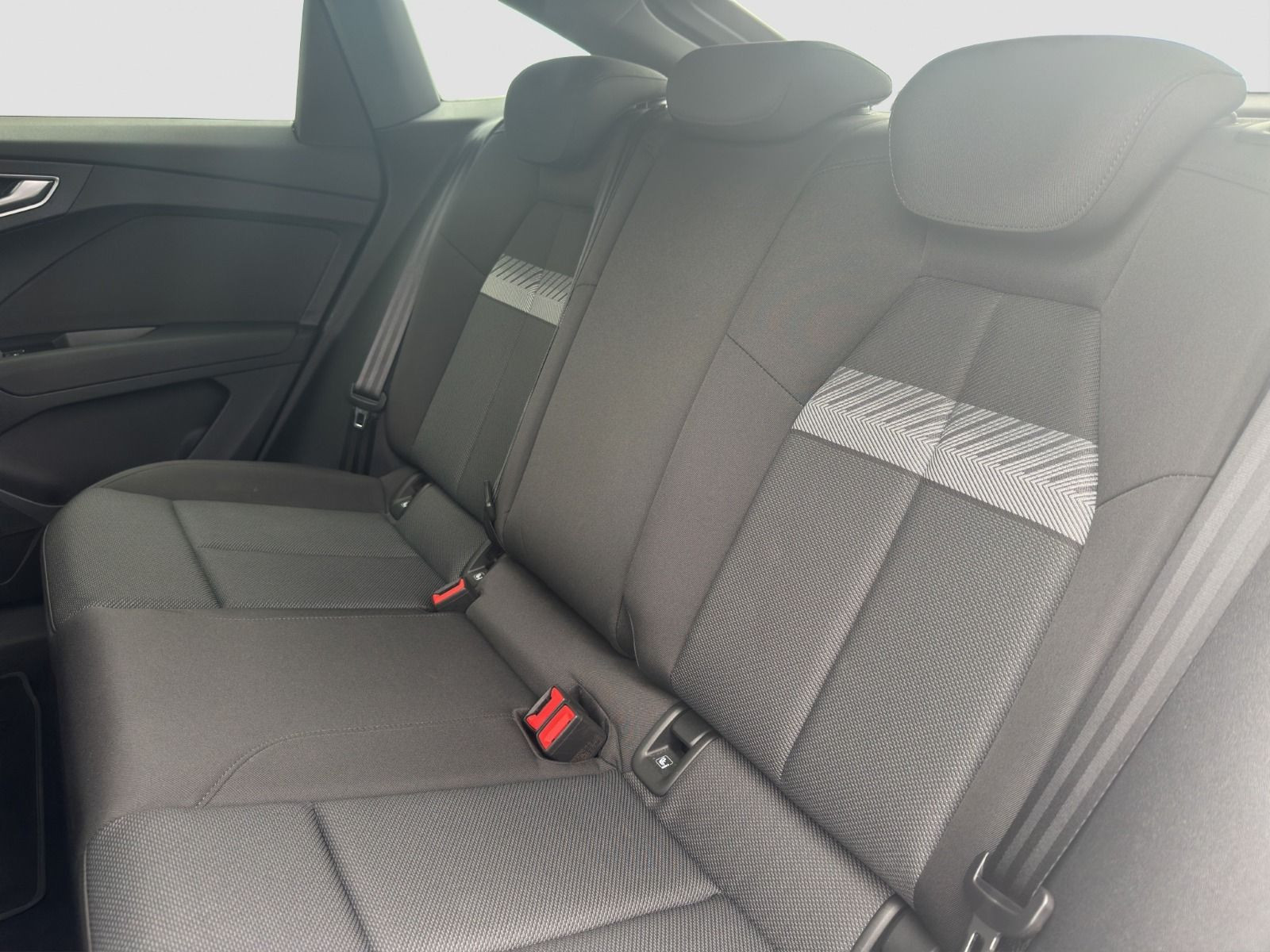 Audi - Q4_12