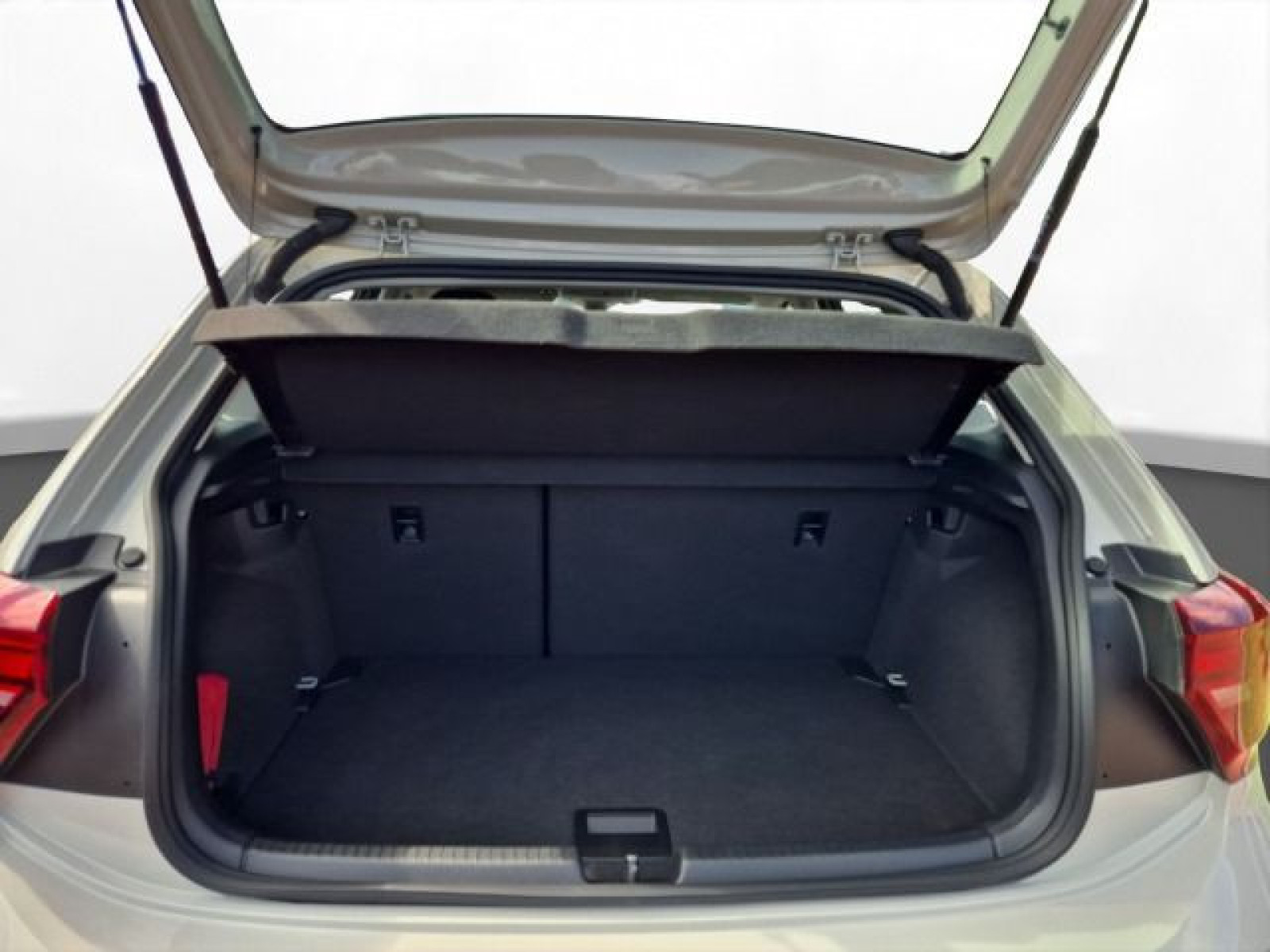 Volkswagen - Polo_10