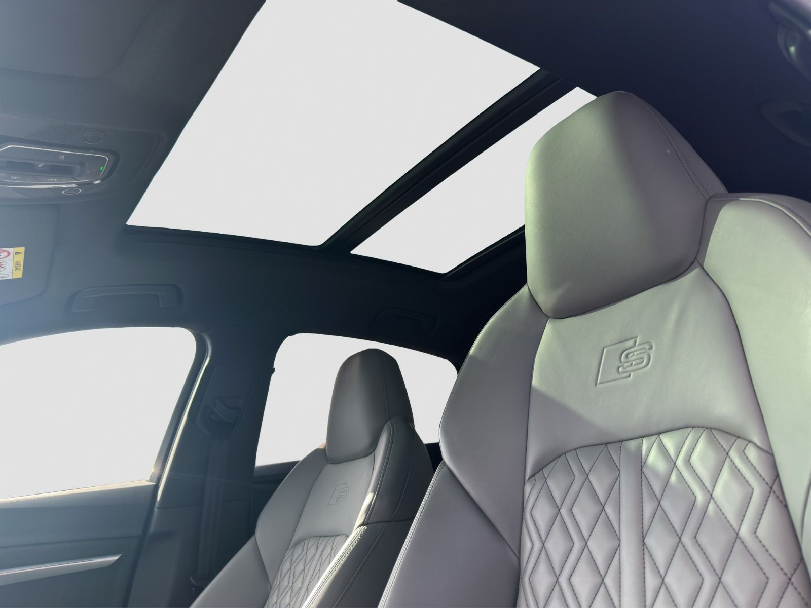 Audi - e-tron Sportback_17