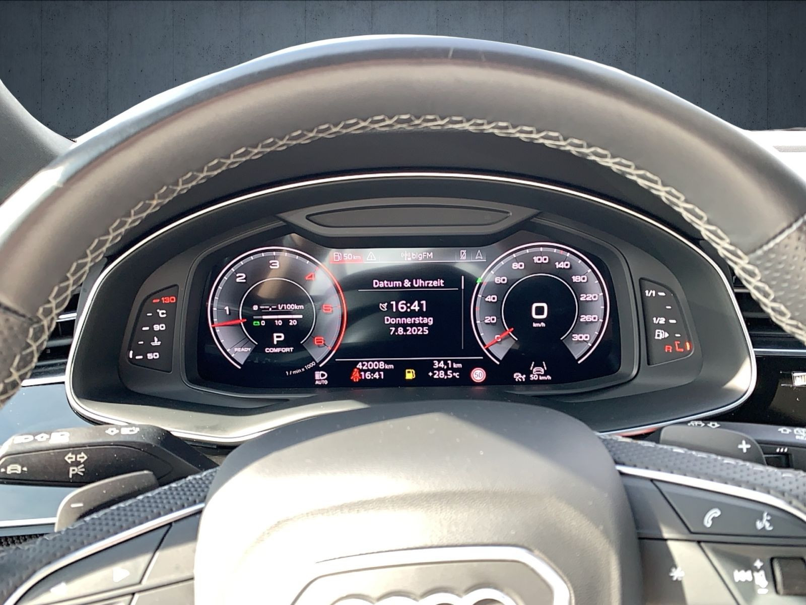 Audi - Q7_12