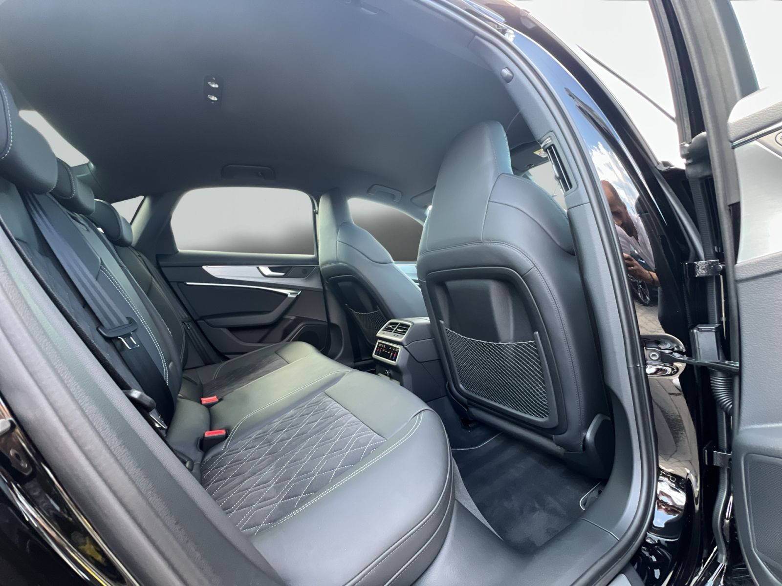 Audi - S6 Limousine_26