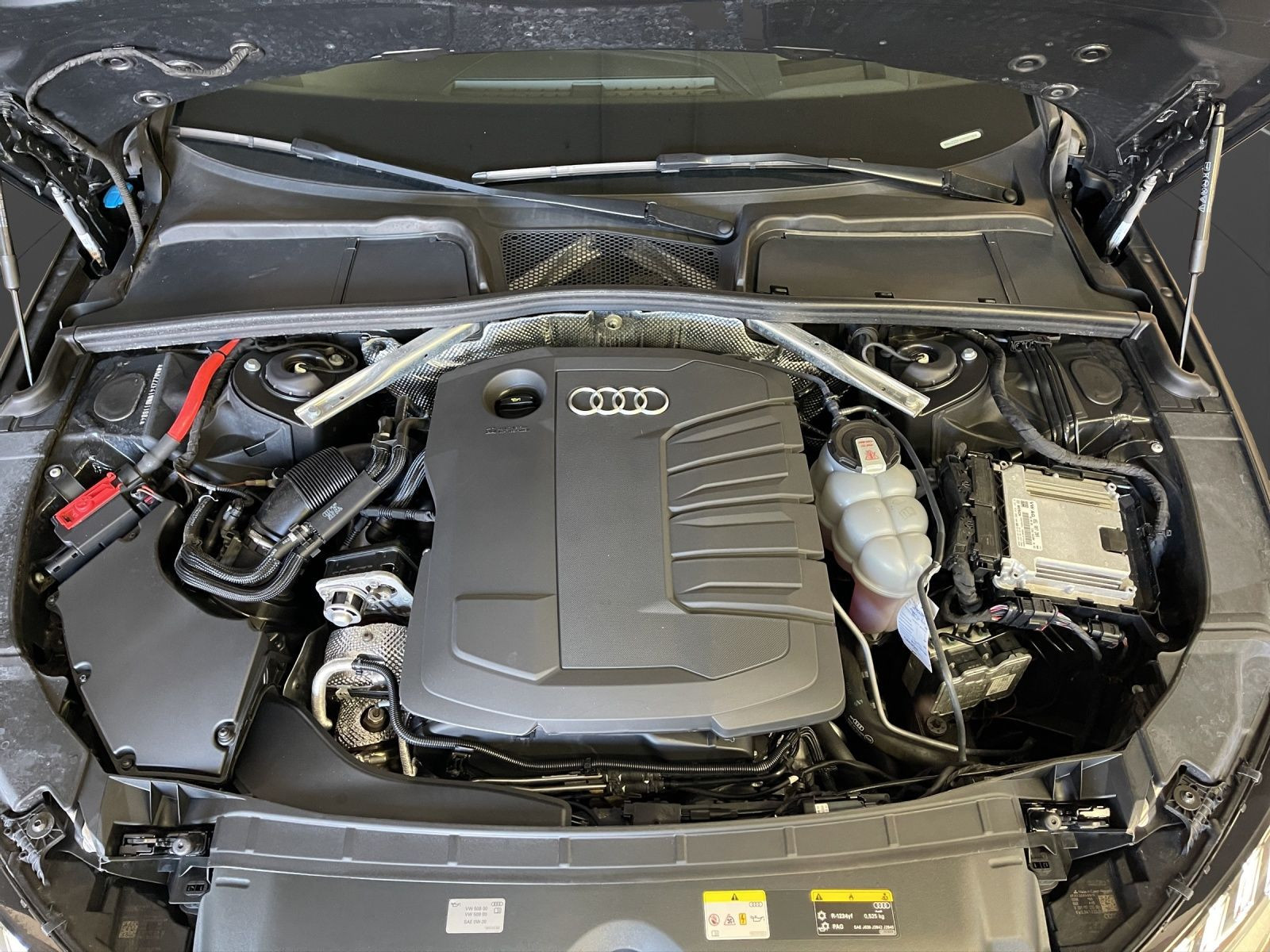 Audi - A4_23