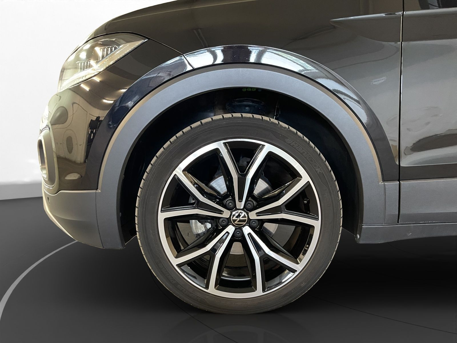Volkswagen - T-Cross_13