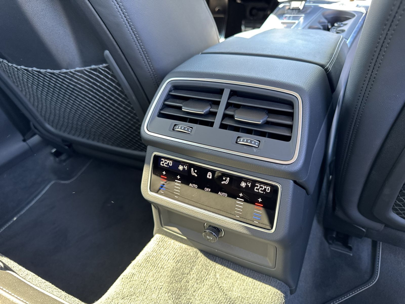 Audi - S6 Limousine_21