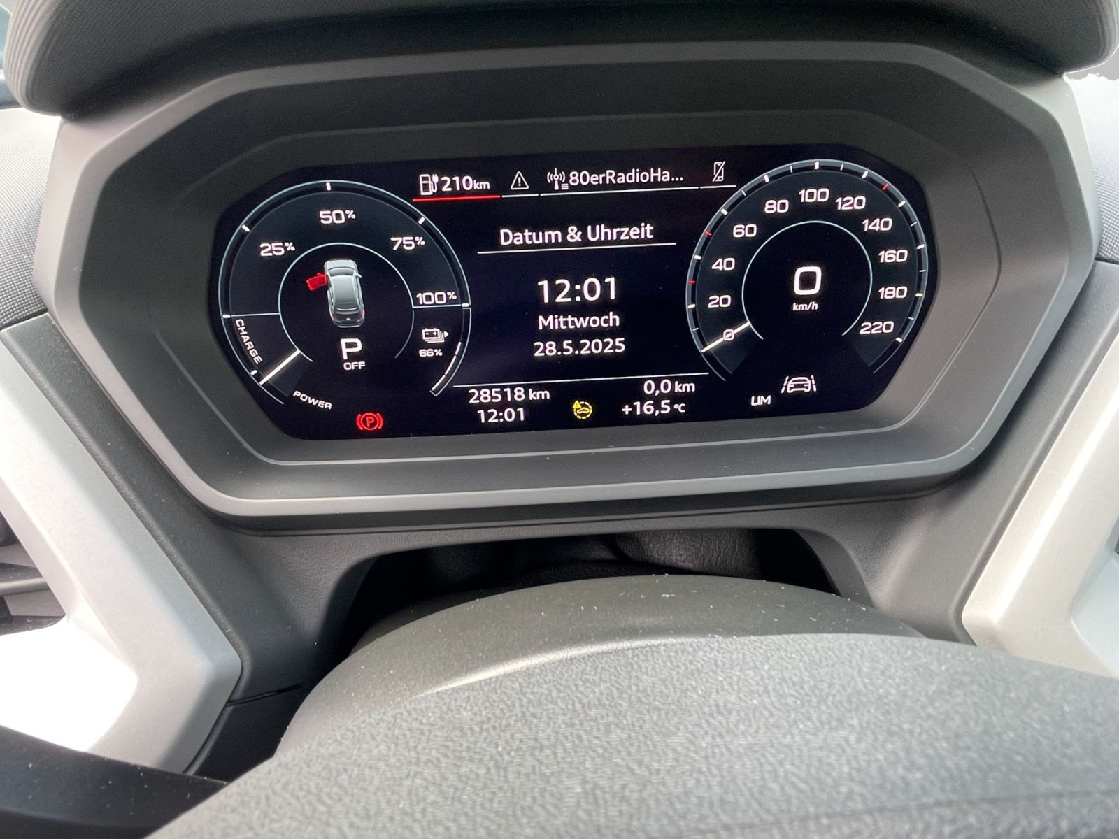 Audi - Q4_13