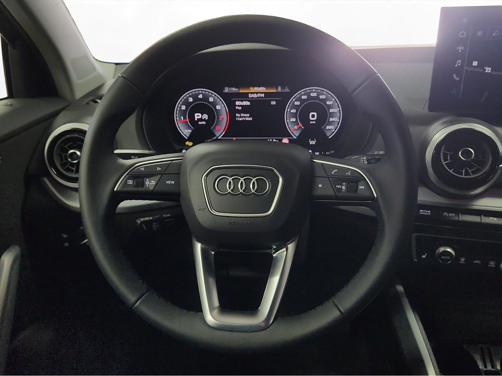 Audi - Q2_16