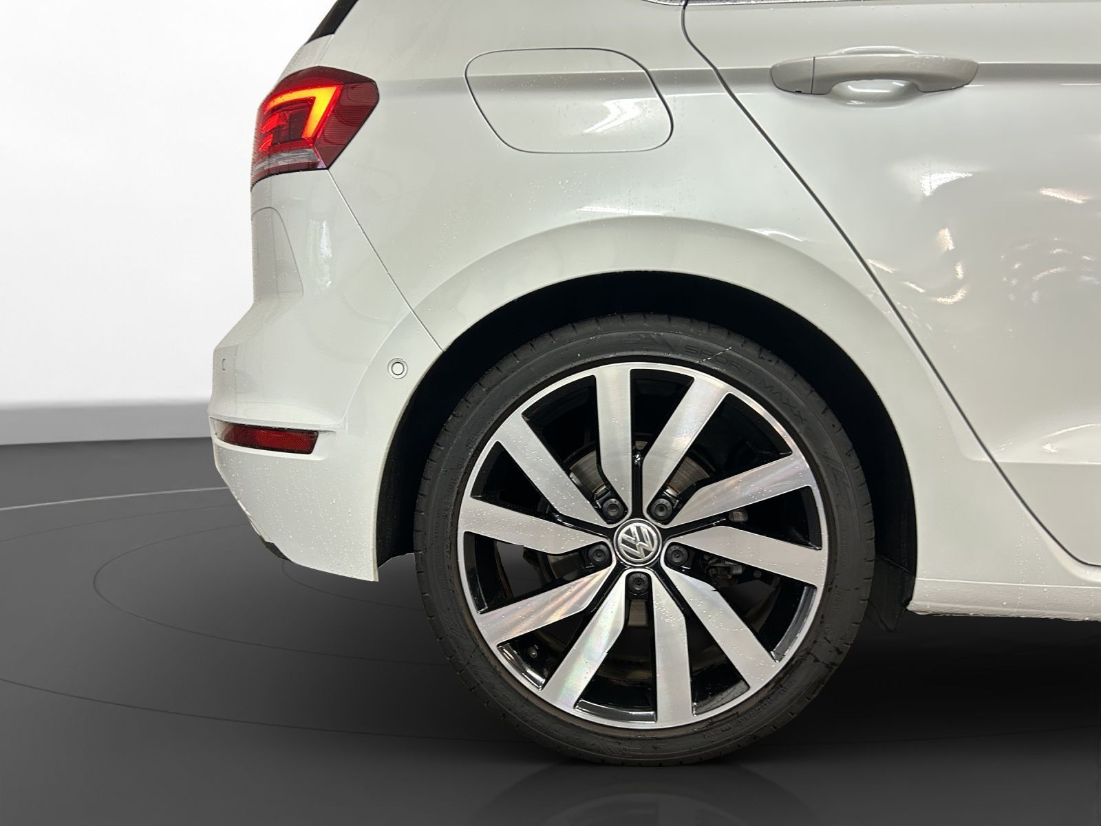 Volkswagen - Golf Sportsvan_16