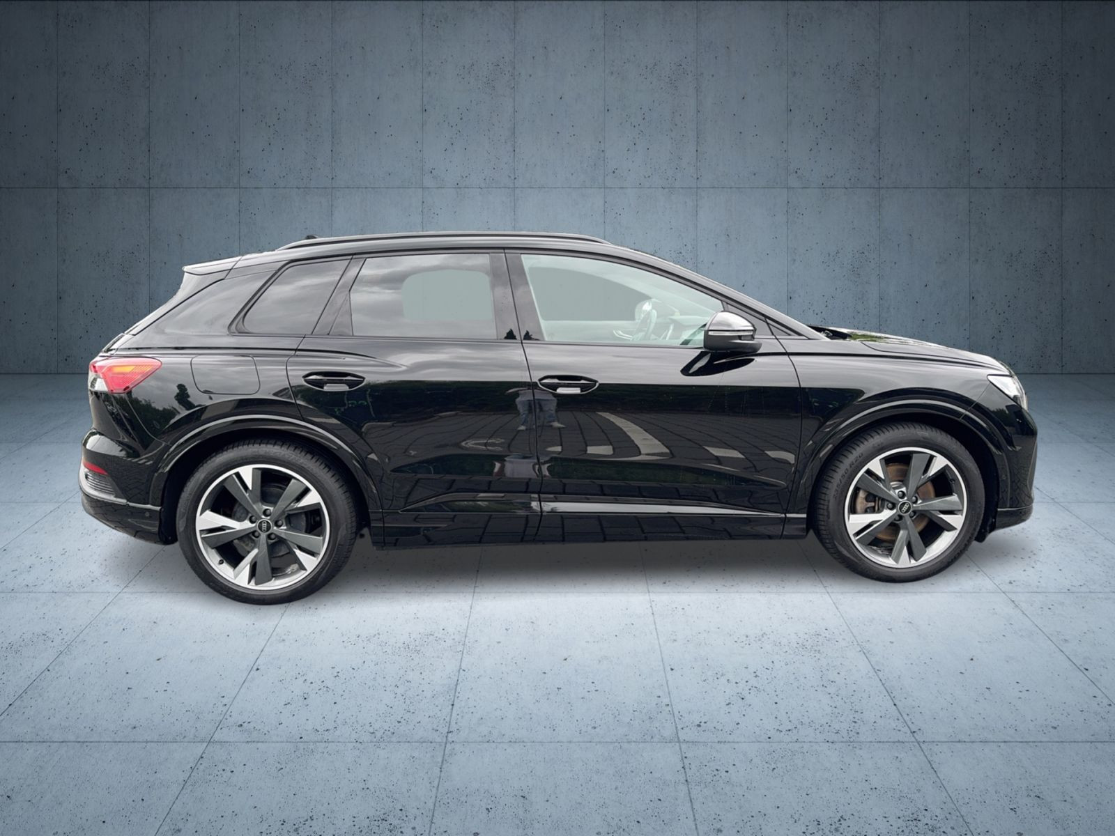 Audi - Q4_8