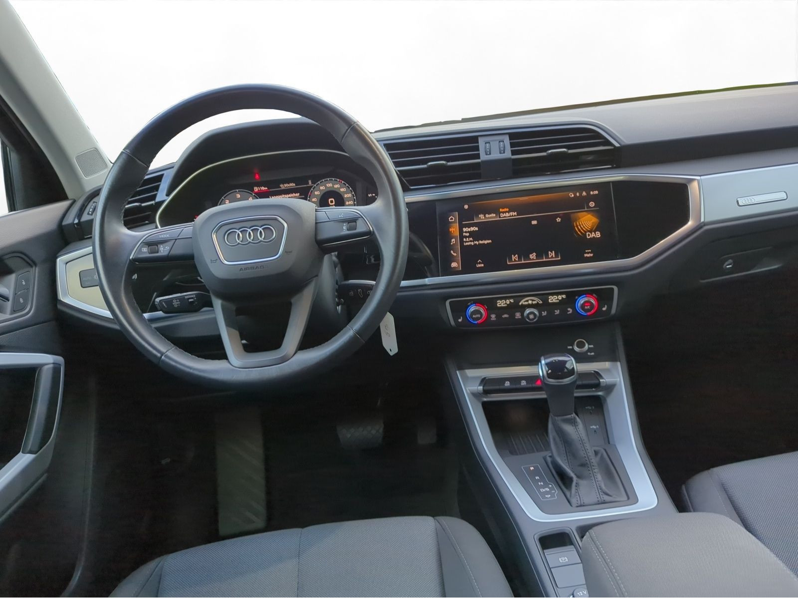 Audi - Q3_6
