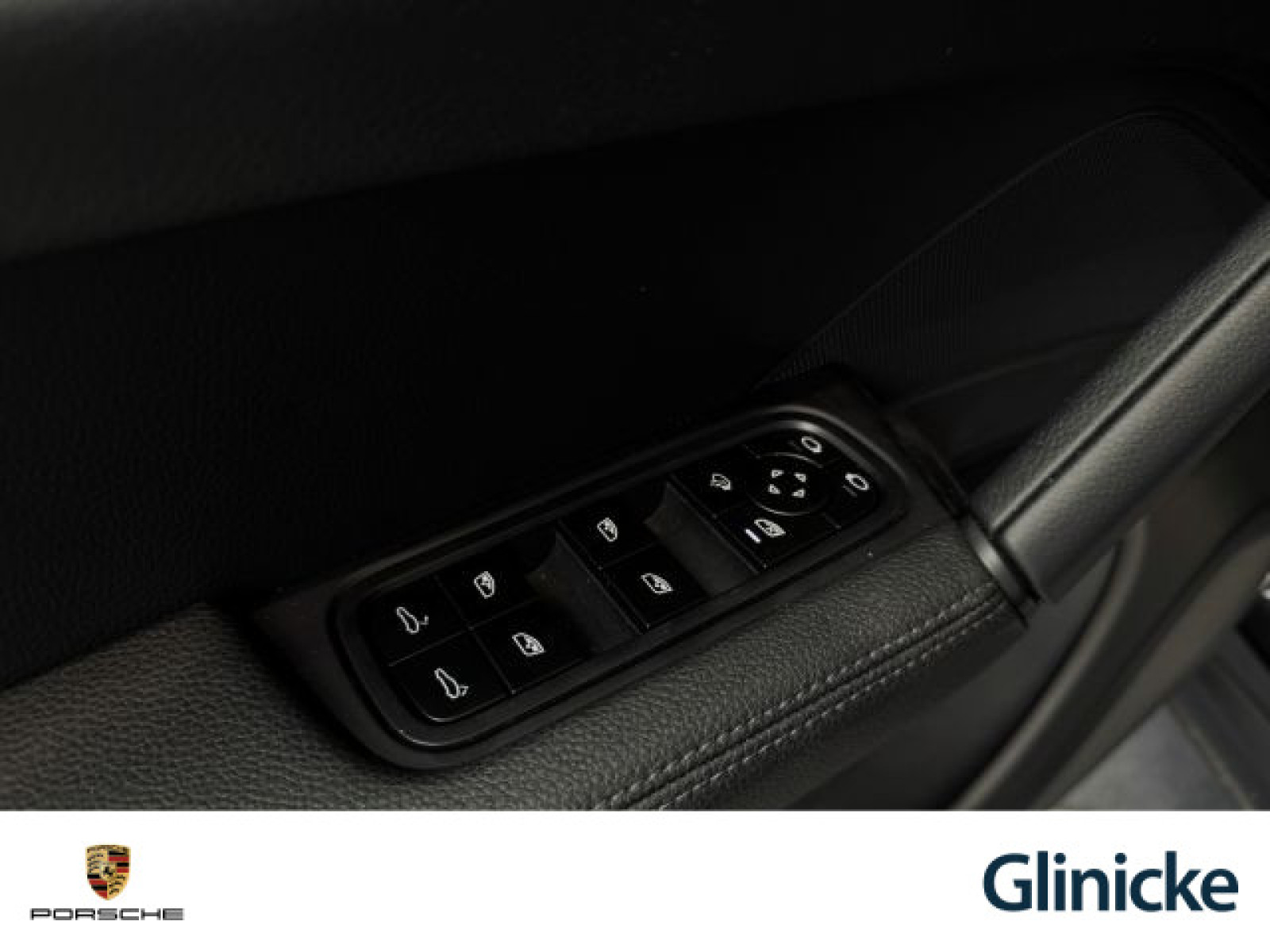 Porsche - Cayenne_24